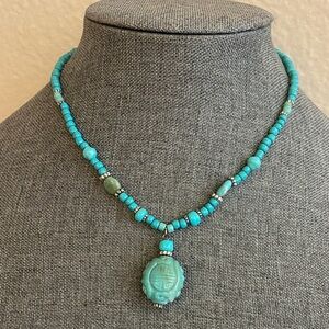Vintage AVON B.W. Glass Scarab Pendant Glass Beads Choker Necklace